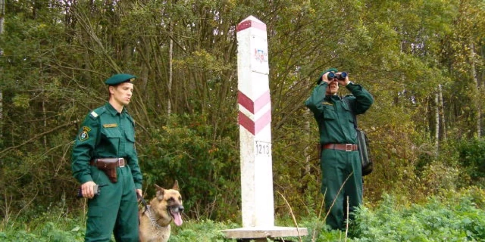 Пограничник из Латгалы уволен за высказывание "русские не сдаются" во время службы
