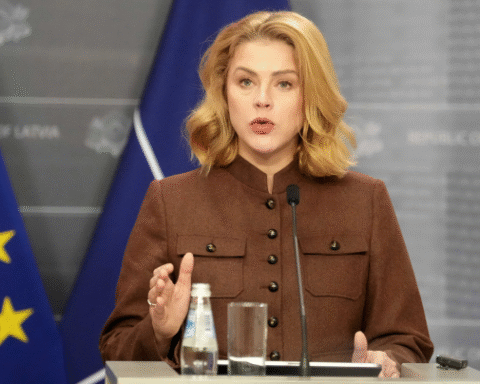 Правительство Латвии рассматривает возможность привлечения 12 миллиардов евро через активизацию инвестиций населения