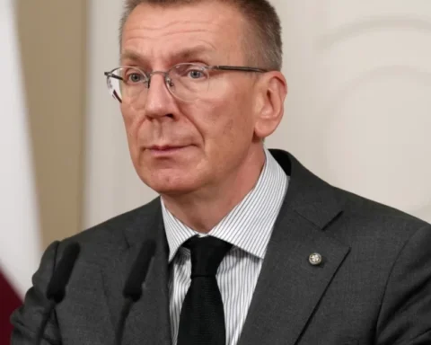 Президент Латвии призвал коалицию обсудить возможности совместной работы до выборов