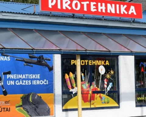 Рига вводит запрет на фейерверки в день Лиго