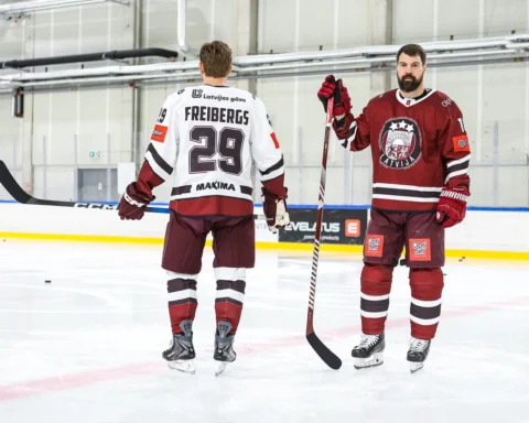 Сборная Латвии по хоккею представила новые свитера перед турниром в Германии