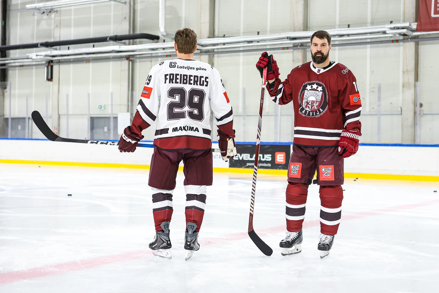Сборная Латвии по хоккею представила новые свитера перед турниром в Германии