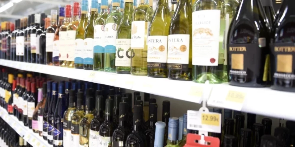 Сейм Латвии одобрил повышение акцизов на алкоголь и табак с 2024 года