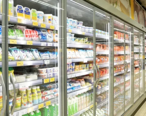 Сейм Латвии одобрил снижение НДС на основные продукты питания до 12%