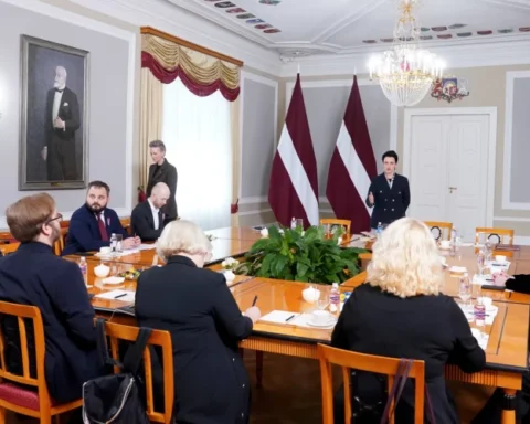 Сейм Латвии вновь обсуждает Стамбульскую конвенцию и роль комиссии по иностранным делам