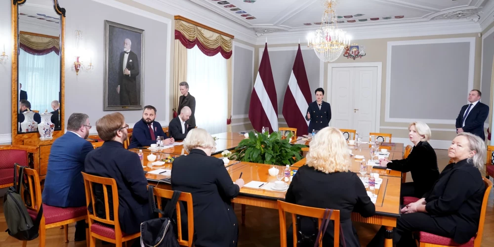 Сейм Латвии вновь обсуждает Стамбульскую конвенцию и роль комиссии по иностранным делам