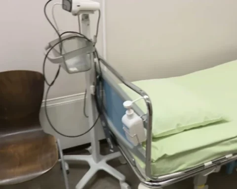 Семья из Латвии не смогла пройти в больницу с грудным ребенком