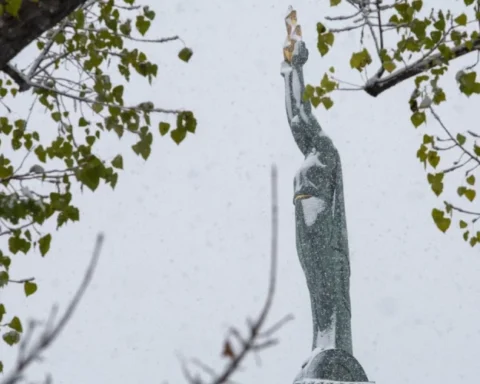 Снег и гололедица ожидаются на праздниках, температура снизится до -5 градусов