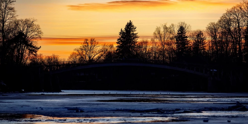 Солярная зима начинается в Латвии: самые короткие дни года до 4 февраля