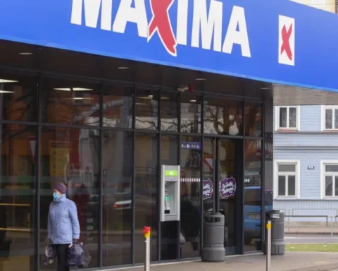 Совет по конкуренции наложил штраф в 1,8 млн евро на Maxima