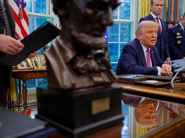 Статус русского языка и сворачивание военной помощи: детали мирного плана США по версии FT