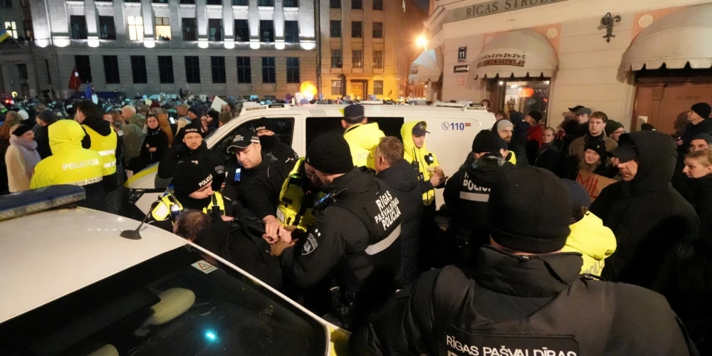 Сторонница Стамбульской конвенции создала конфликт на митинге в Латвии