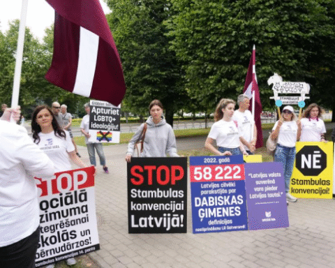 Свежие рейтинги партий в Латвии: "Латвия на первом месте" увеличила поддержку до 9,5%