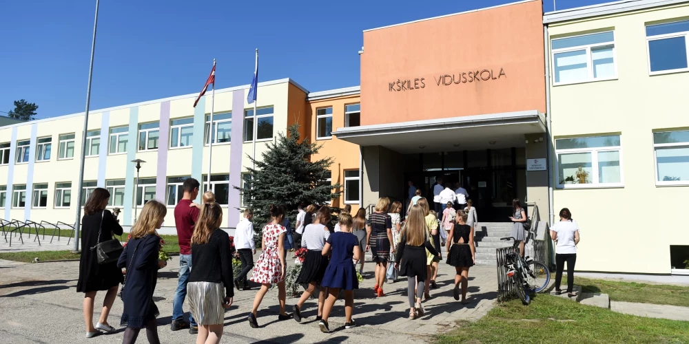 Учителя в латвийских школах сталкиваются с языковыми трудностями у выпускников