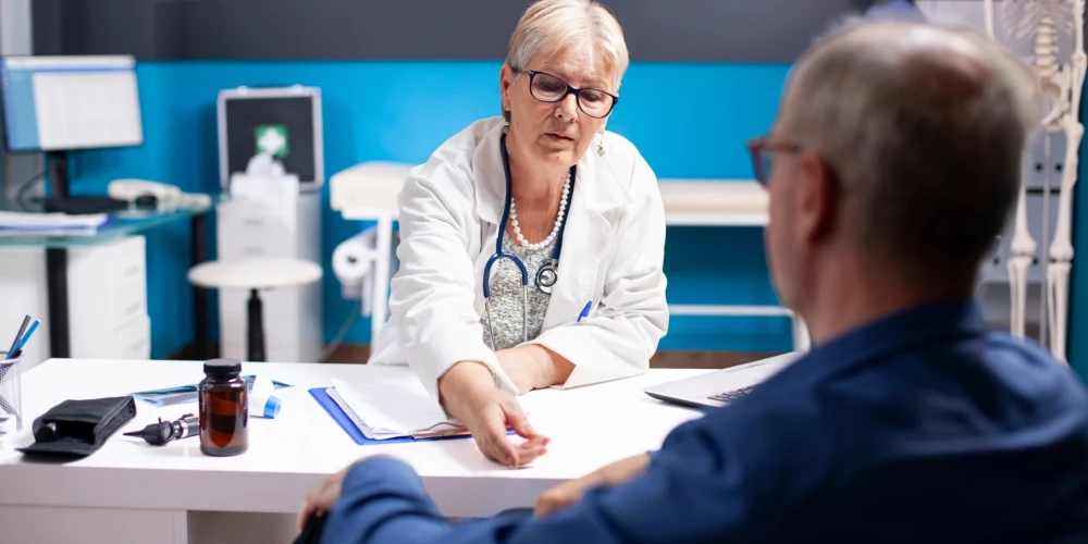 В Екабпилсе медики организуют бесплатное лечение из-за дефицита квот и длинных очередей