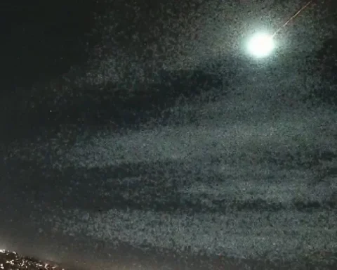 В Латвии зафиксировали яркий болид: синоптик рассказал о его происхождении