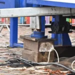 В Лиепае колесо обозрения установлено с использованием нестандартных опор: местные жители беспокоятся о безопасности