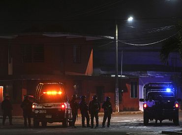 В Мексике арестованы семь полицейских за возможное пособничество в убийстве мэра Мансо