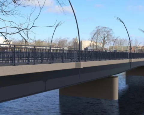 В Салацгриве завершено строительство моста через реку Салаца за 15 миллионов евро