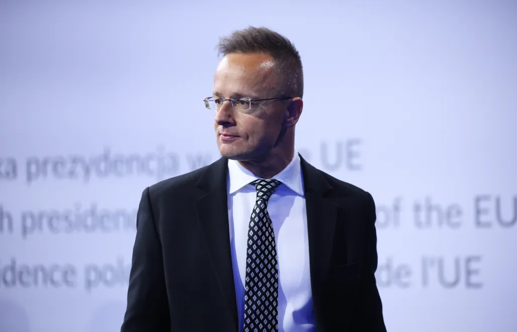 Венгрия под Орбаном: как дипломат Петер Сийярто стал символом системного разворота от Европы