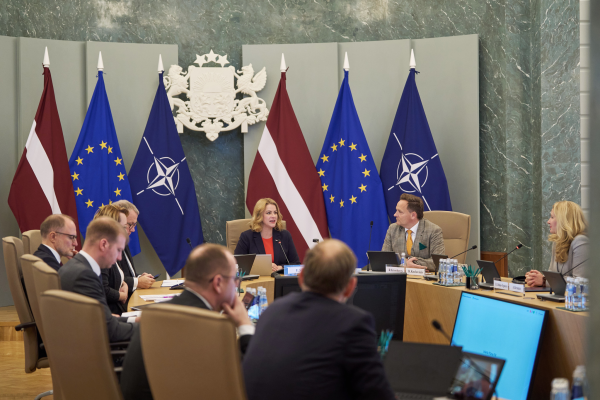 Власти Латвии обсудят поправки к бюджету, списание долгов и медуслуги для граждан