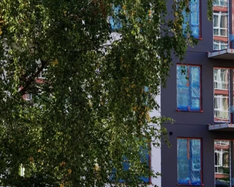 Зарплаты в Риге растут быстрее цен на квартиры, в отличие от Таллина и Вильнюса