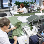 В России останавливается производство одежды и обуви на фоне падения доходов населения