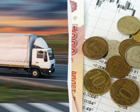 Рынок грузоперевозок в России скатывается в системный экономический кризис