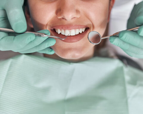 Рост цен на лечение зубов ставит под угрозу доступность стоматологии в России