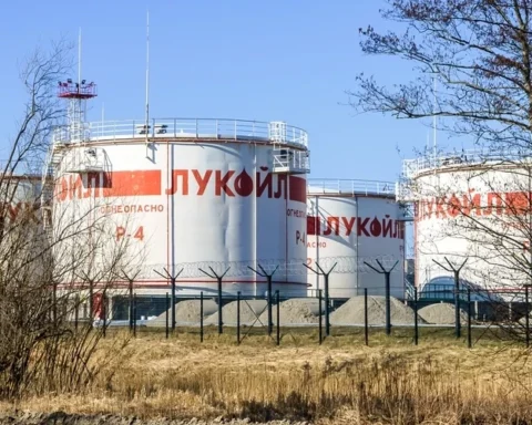 Американский удар по "Лукойлу" и "Роснефти": последствия для Вентспилса и латвийских портов