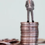 Аугшдаугавский край объявил конкурс на должность руководителя муниципального предприятия с зарплатой 2142 евро