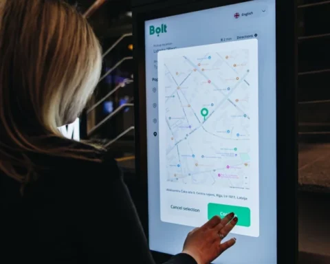 Bolt вводит TapBox в аэропорту Риги для улучшения доступа к мобильности