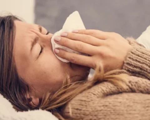 Эпидемия гриппа в Латвии: рекордные показатели госпитализаций среди пожилых людей