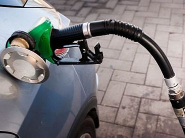 Еврокомиссия рассматривает возможность отмены запрета на бензин с 2035 года