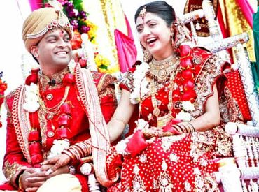 Индия реализует уникальный эксперимент с денежными выплатами для домохозяек