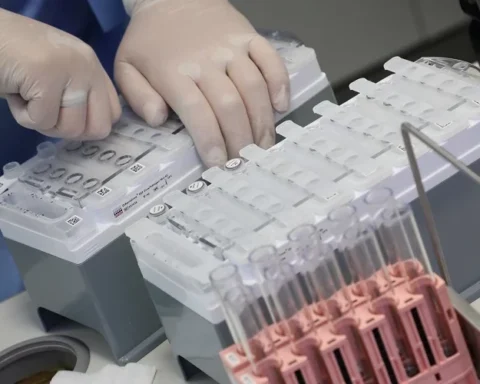 Инфектолог о Covid-19: нужно ли латвийцам беспокоиться этой зимой