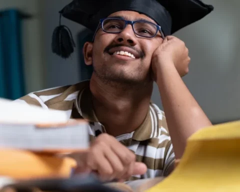 Иностранные студенты покидают Латвию после учебы из-за трудностей с работой