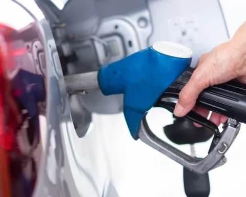 Латвийские водители платят больше для достижения климатических целей чиновников