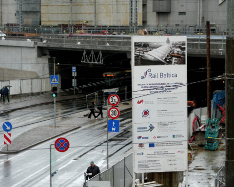 Латвийский министр успокаивает эстонского коллегу после слухов о колее Rail Baltic