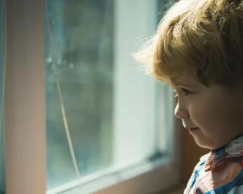 Латвия ужесточает правила нотариального оформления разводов для семей с детьми