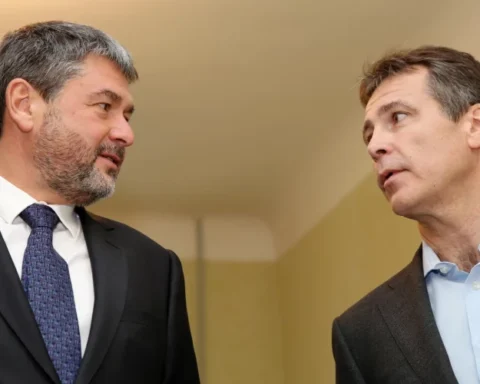 Магонис и Осиновский признаны виновными во взяточничестве с наказанием в виде штрафов