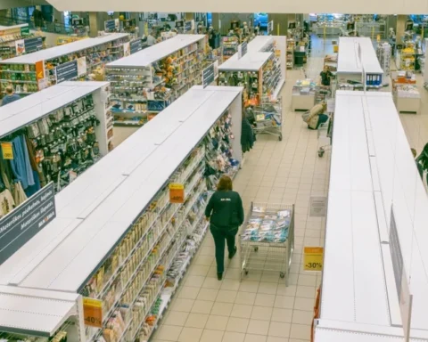 Maxima объяснила причины повышения цен поставщиками и свои ответные меры на инфляцию