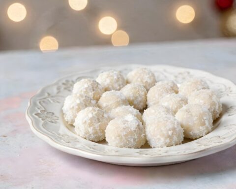 Миндальные конфеты с ромом: десерт для взрослых за 10 минут