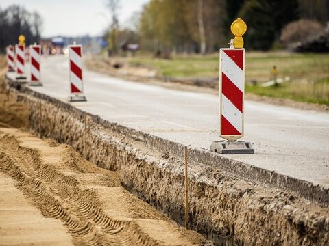 Министерство сообщения: на обновление дорог Латвии потребуется 2,9 миллиарда евро