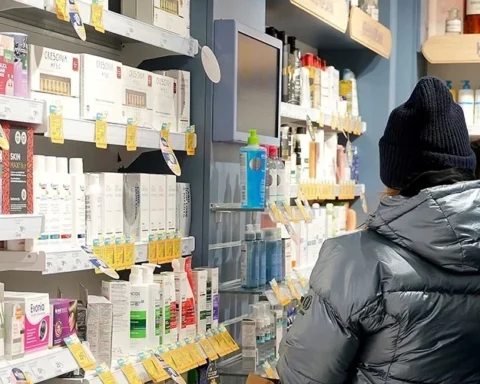 Минздрав обещает снижение цен на лекарства, но не для всех жителей Латвии