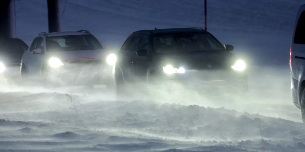 На Латвию надвигается снежная буря с высотой снежного покрова до 20 сантиметров