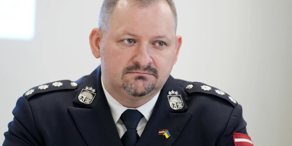 Начальник Госполиции признаёт необходимость перехода на русский язык amid увеличения мошенничества в Латвии