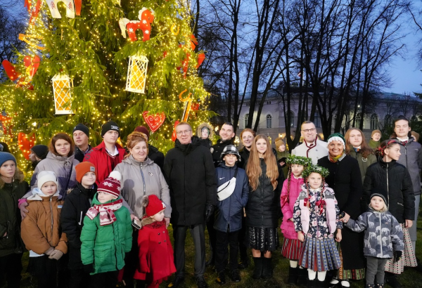Омбудсмен разъяснила, когда разрешено снимать и публиковать должностных лиц в Латвии