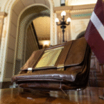 Оппозиционный депутат о госдолге Латвии: нынешние политики действуют по принципу "после нас хоть потоп"