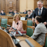 Оппозиция предлагает сократить зарплатные надбавки для министров и парламентских секретарей